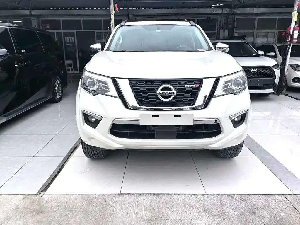 Nissan Terra — фото 3