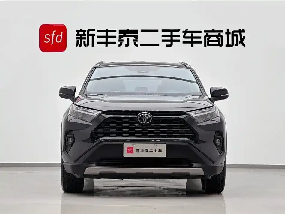 Toyota RAV4 — фото 3