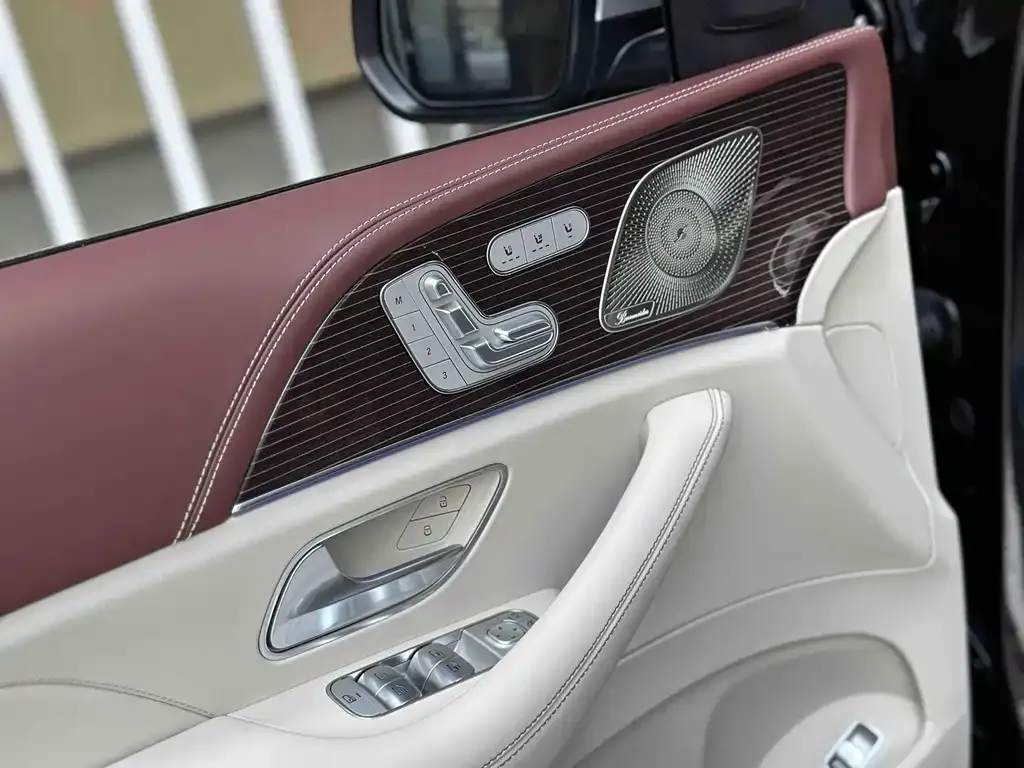 Mercedes-Benz GLS — фото 3