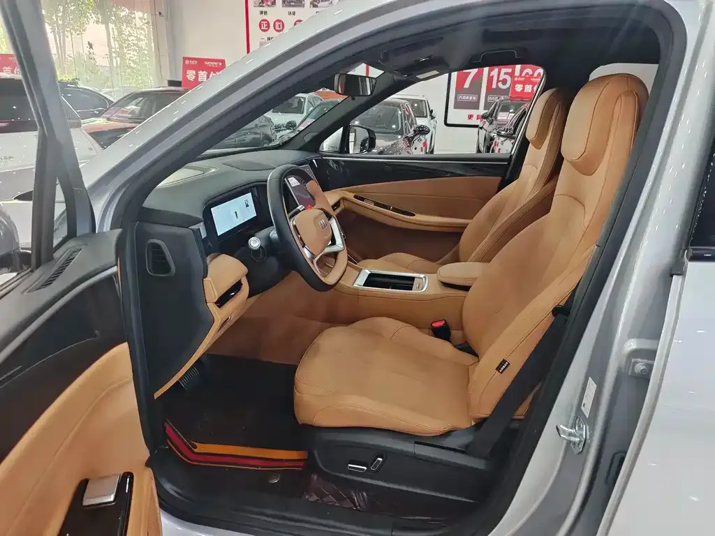 Geely Galaxy L7 — фото 9