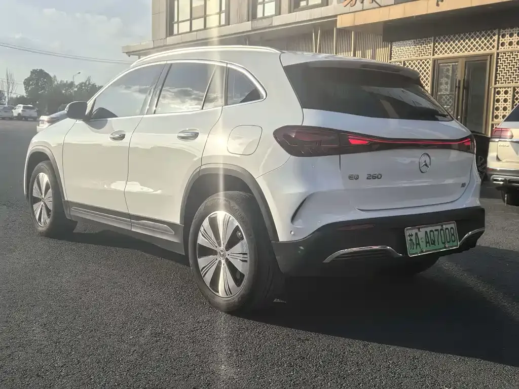 Mercedes-Benz EQA — фото 10