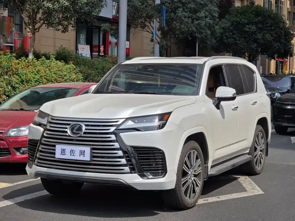 Lexus LX — фото 1