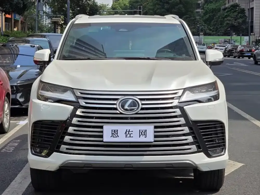 Lexus LX — фото 5