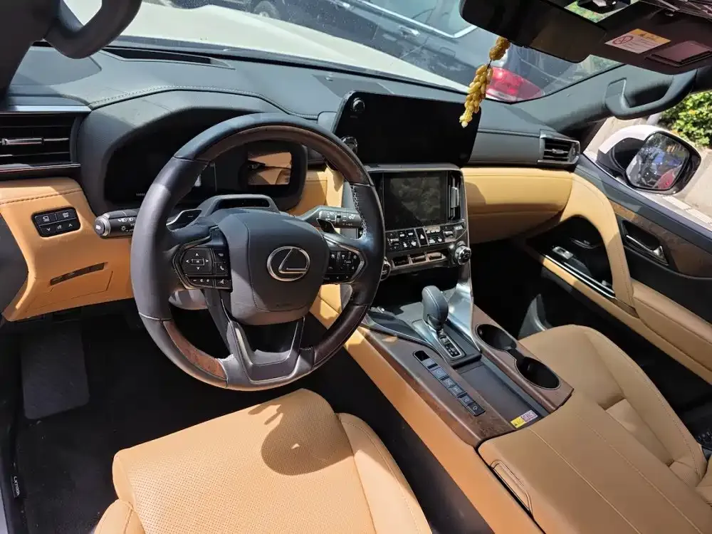 Lexus LX — фото 4