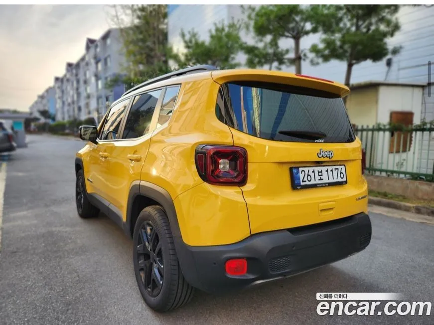 Jeep Renegade — фото 2