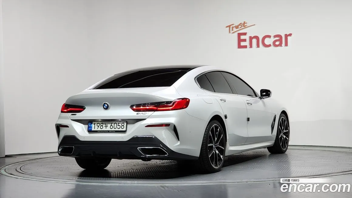 BMW 8-Series — фото 4