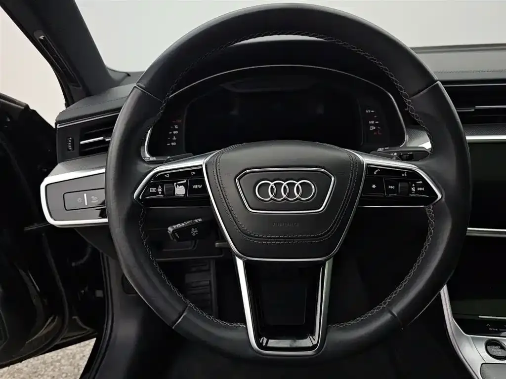 Audi A6L — фото 6
