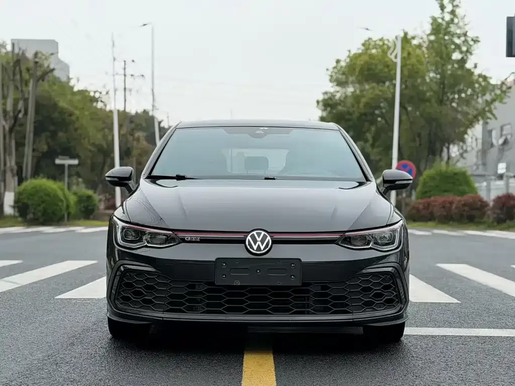 Volkswagen Golf GTI — фото 4