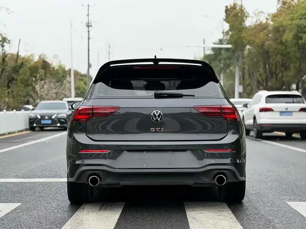Volkswagen Golf GTI — фото 5