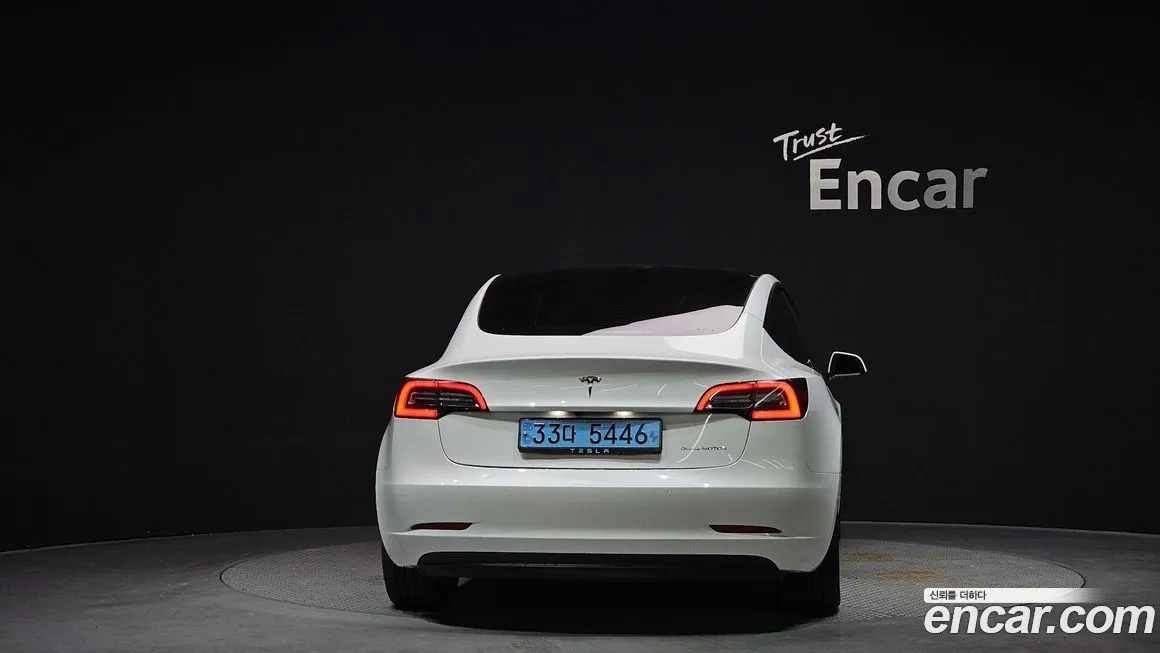 Tesla Model 3 — фото 6
