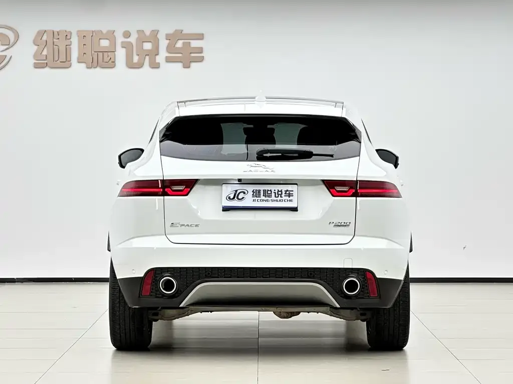 Jaguar E-PACE — фото 5