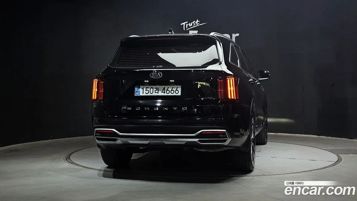 Kia Sorento — фото 10