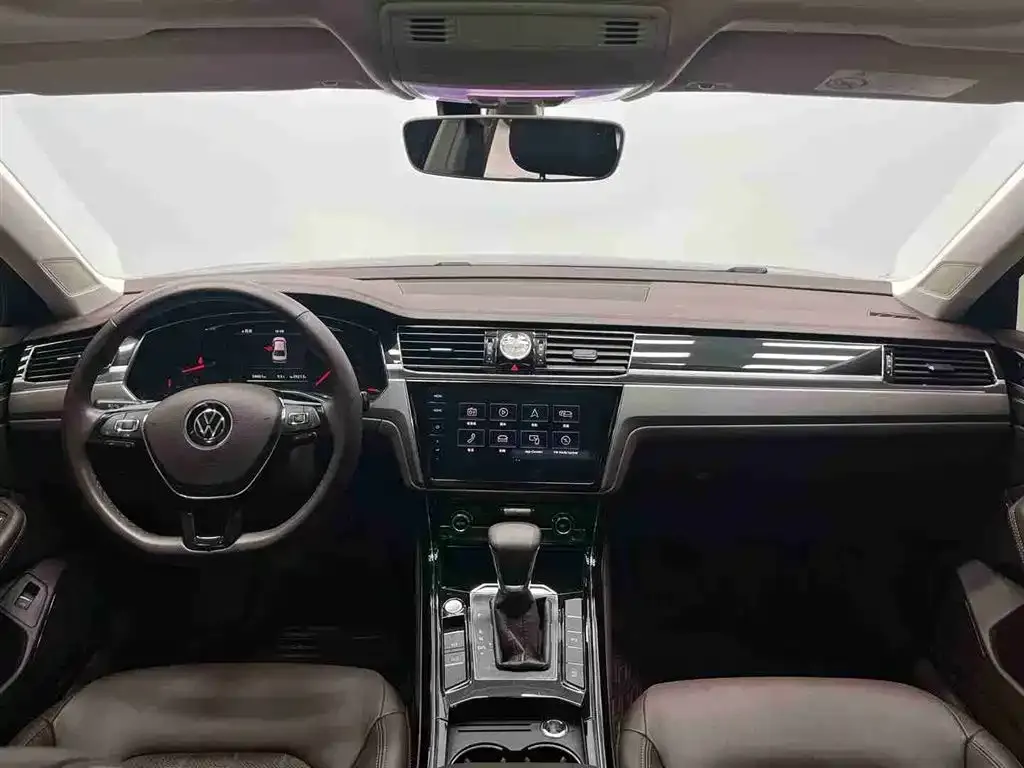 Volkswagen Phideon — фото 3