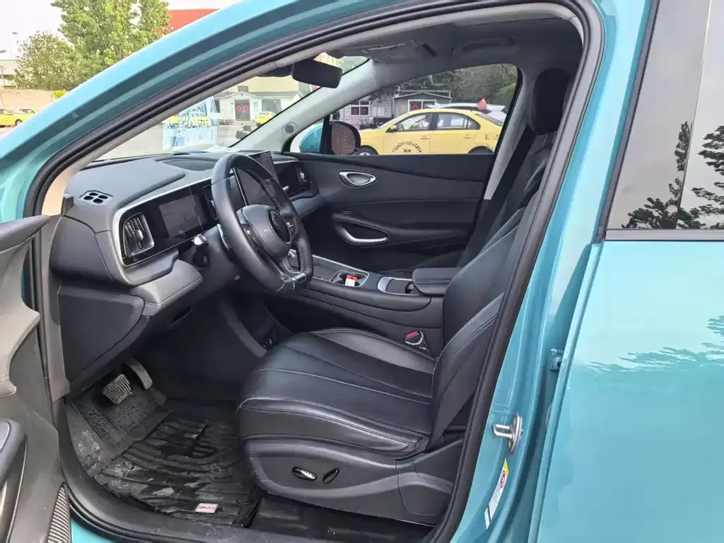 BYD Hiace 05 EV — фото 9