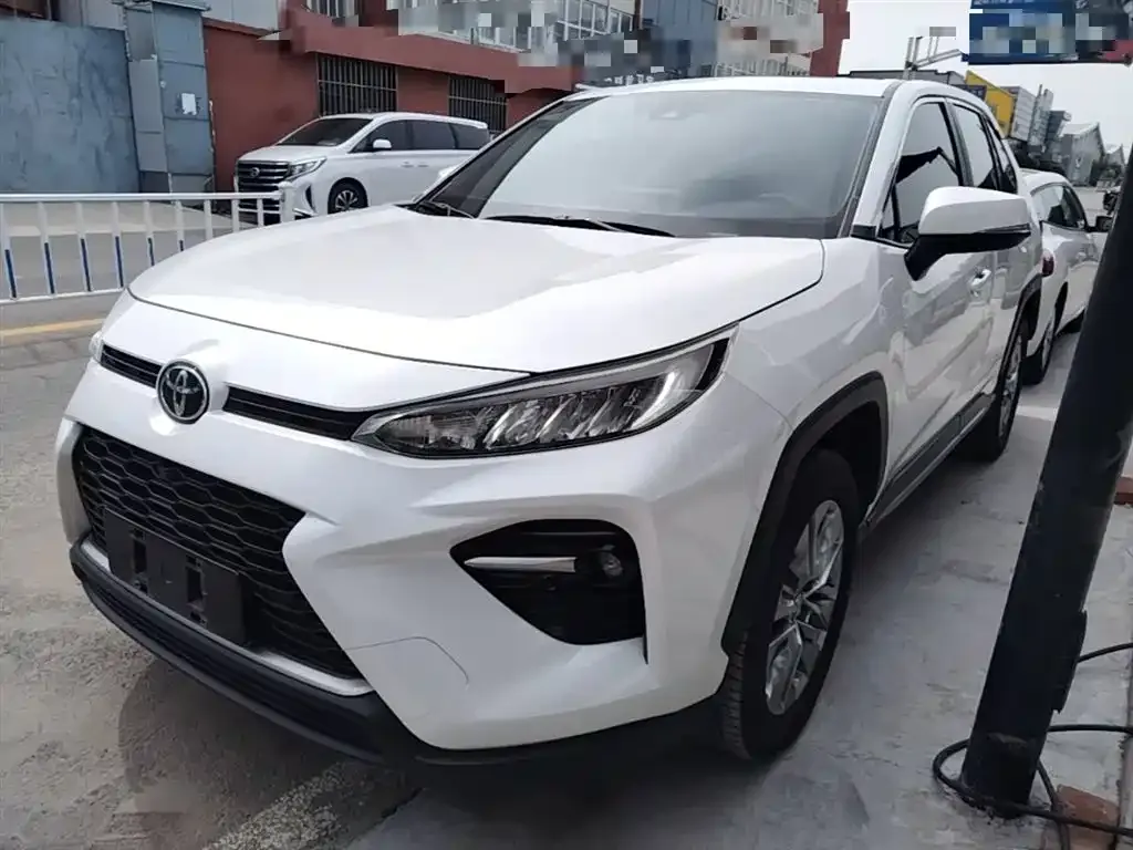 Toyota Wildlander — фото 1