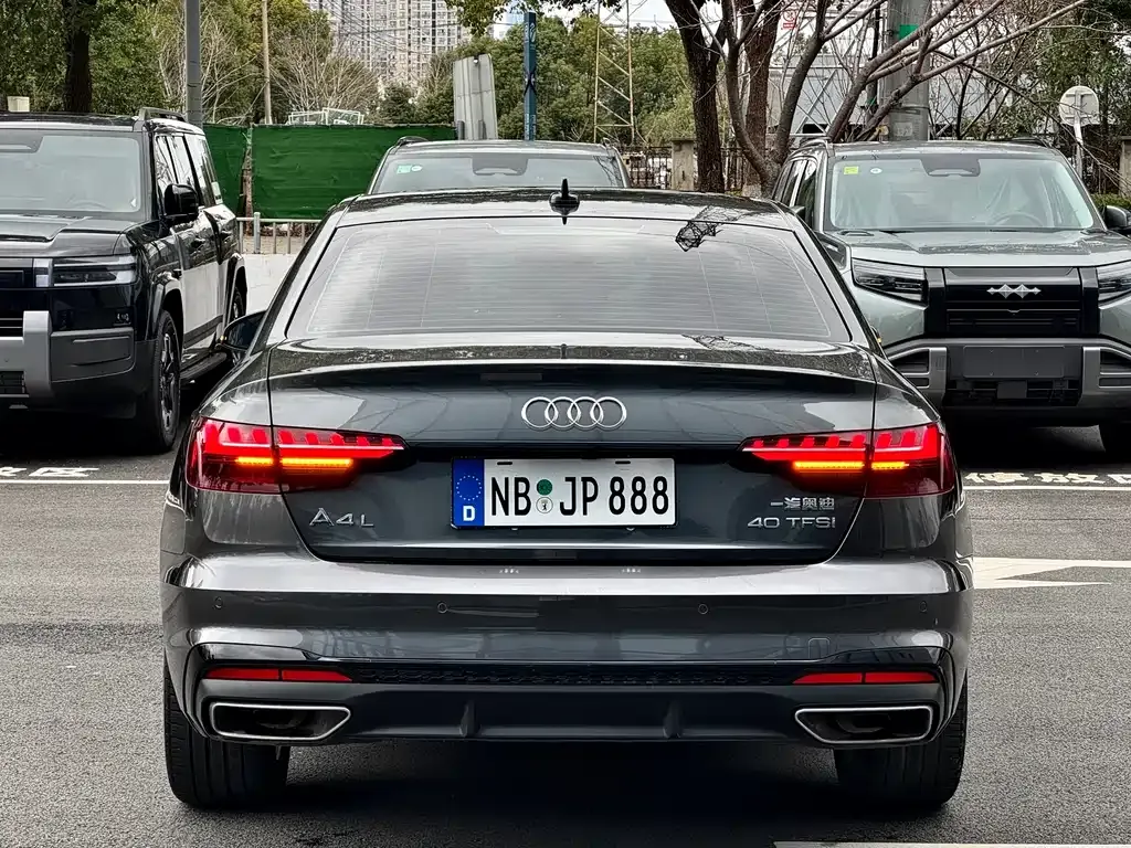 Audi A4L — фото 10