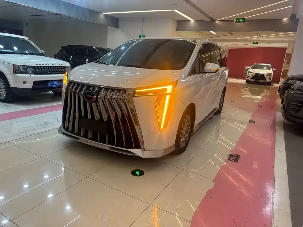 GAC Motor Trumpchi M8 — фото 1