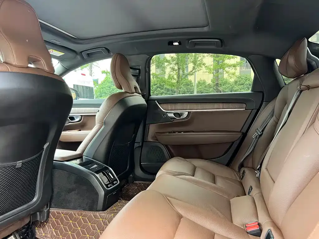 Volvo S90 — фото 7