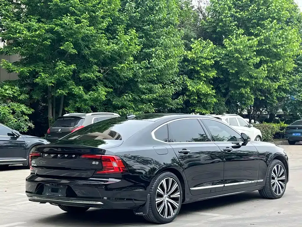 Volvo S90 — фото 8
