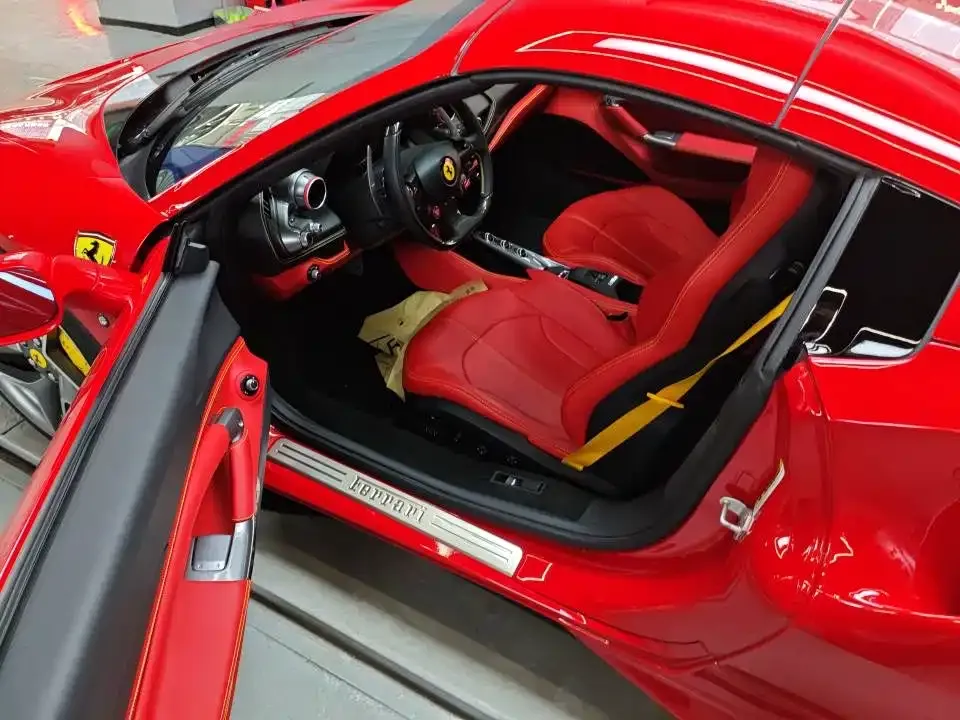 Ferrari F8 — фото 3