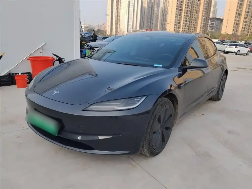 Tesla Model 3 — фото 6