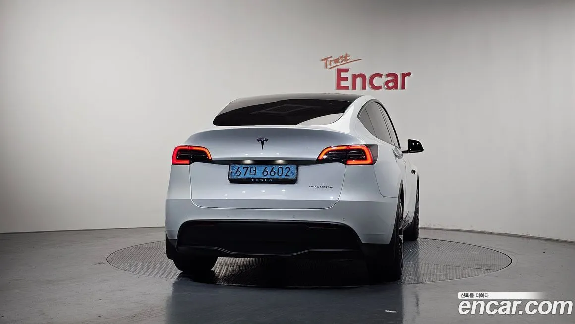 Tesla Model Y — фото 2