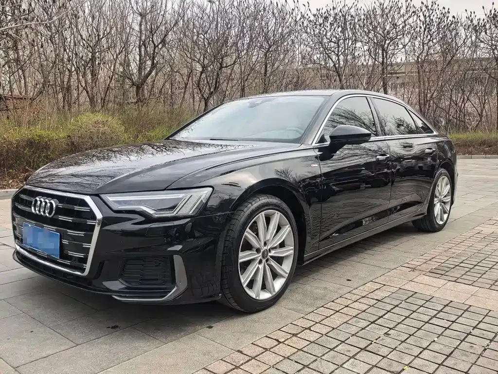 Audi A6L — фото 1