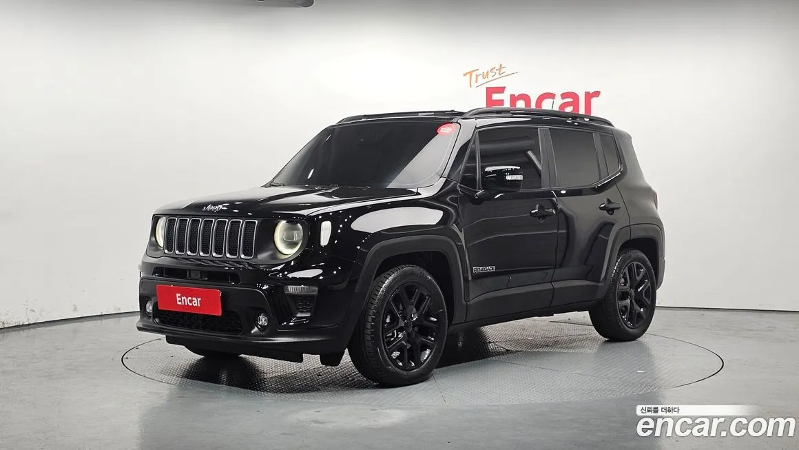 Jeep Renegade — фото 1