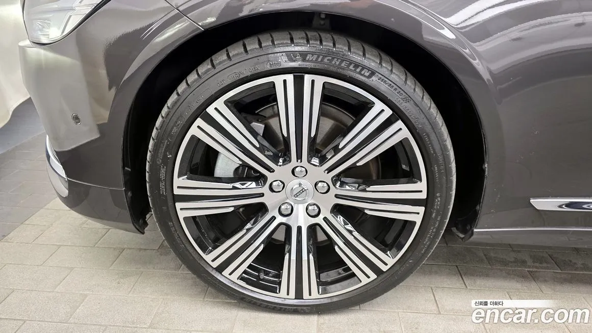 Volvo S90 — фото 10