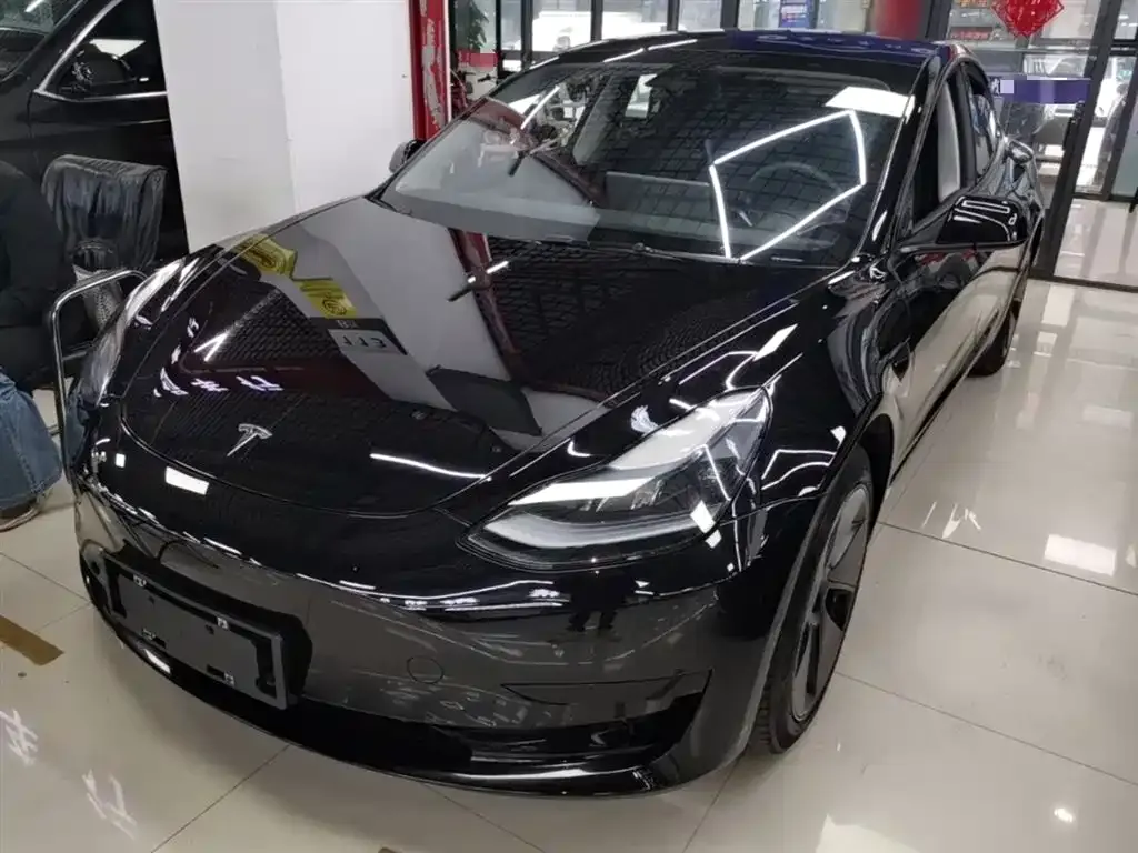 Tesla Model 3 — фото 7