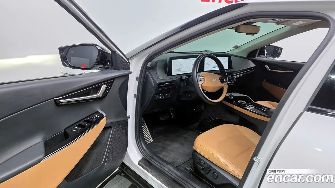 Kia EV6 — фото 8
