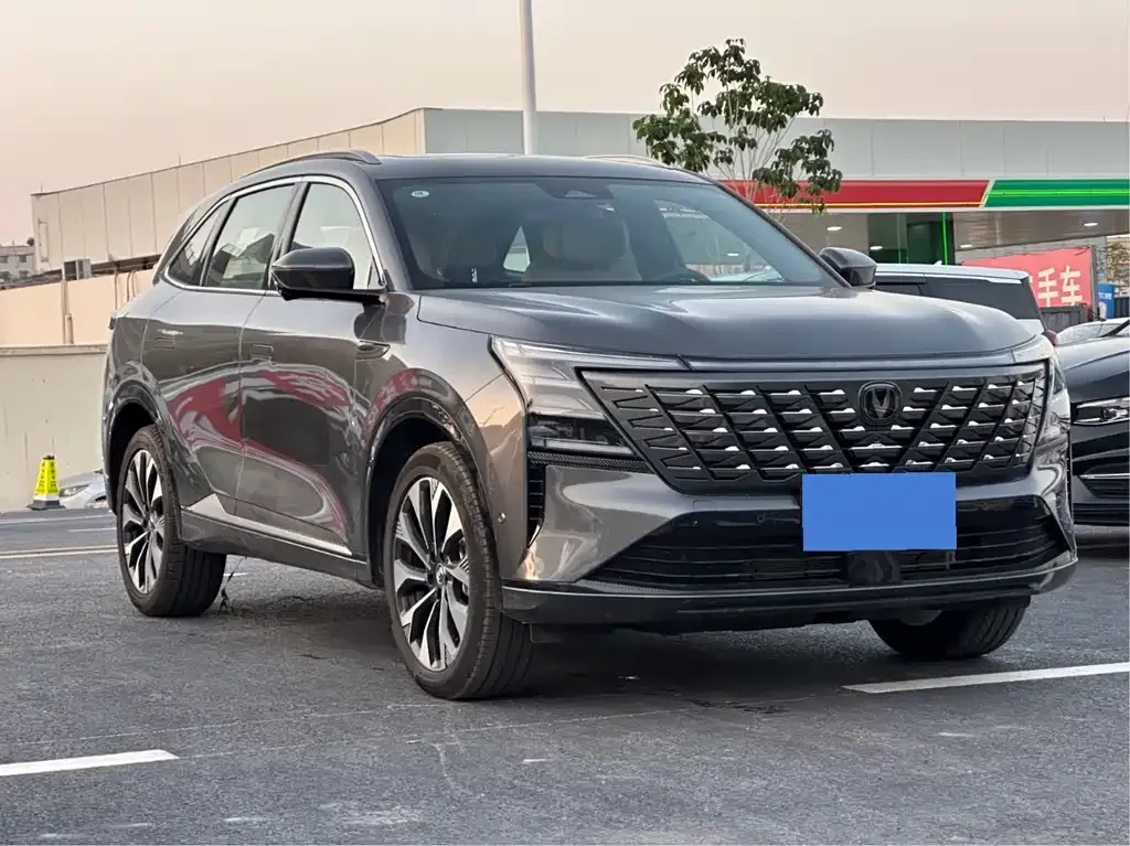 Changan CS75 PLUS — фото 8