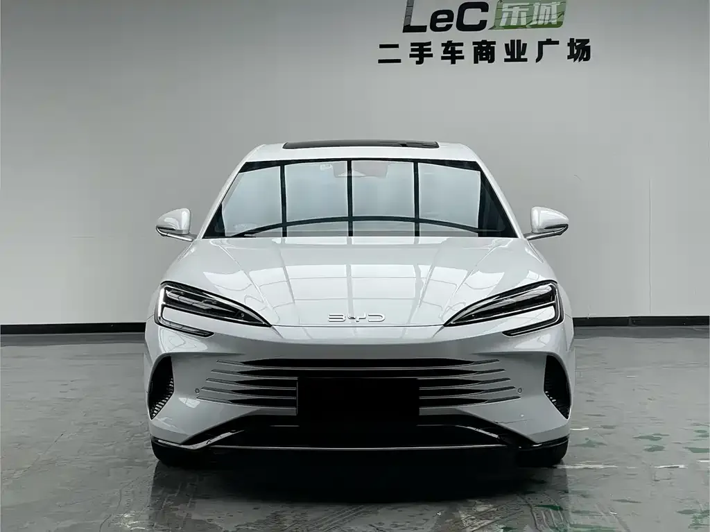 BYD Seal — фото 4