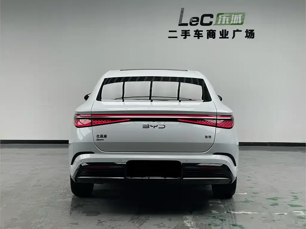 BYD Seal — фото 5