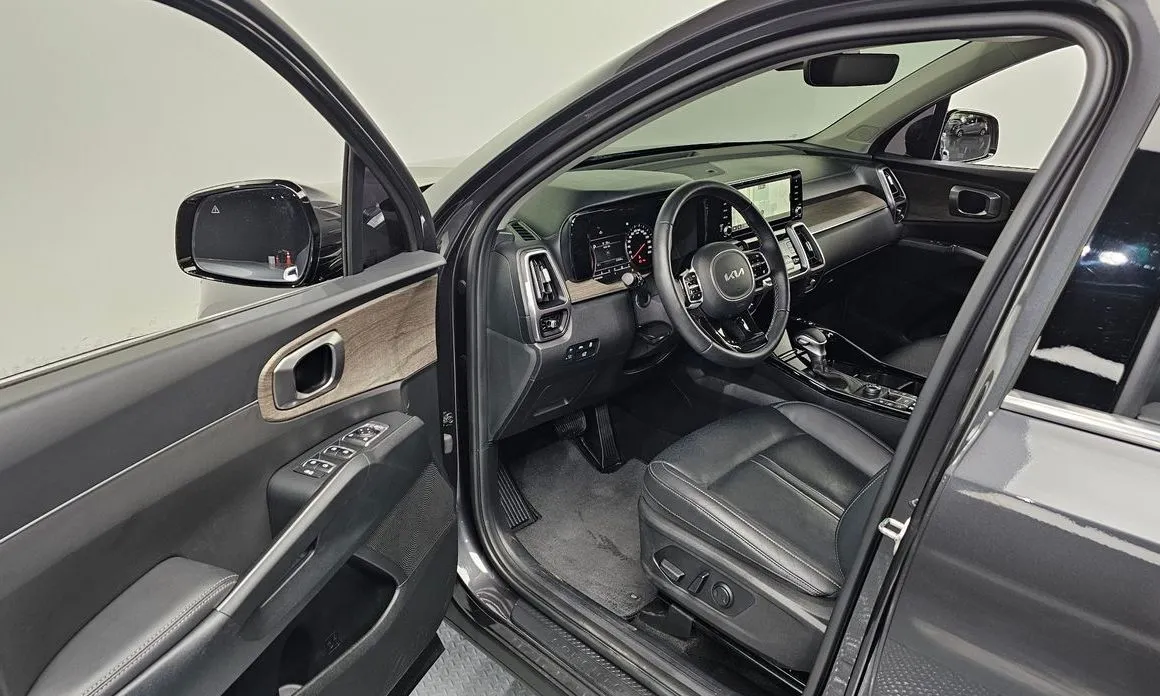 Kia Sorento — фото 7