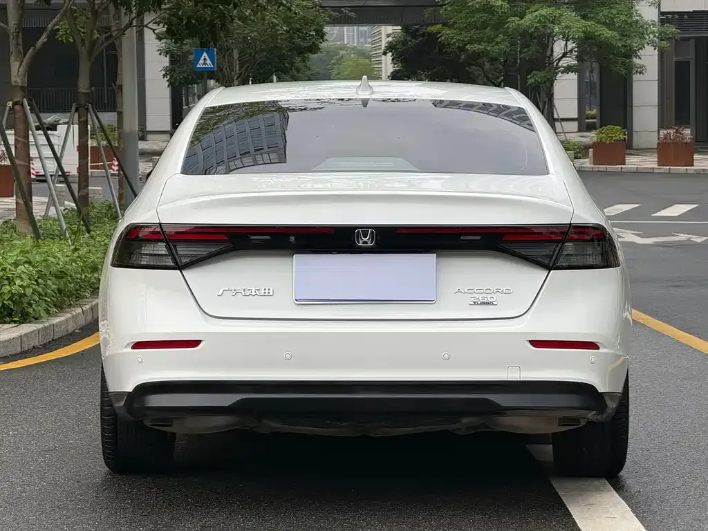 Honda Accord — фото 5