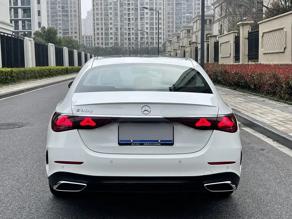 Mercedes-Benz E-Class (Import) — фото 5