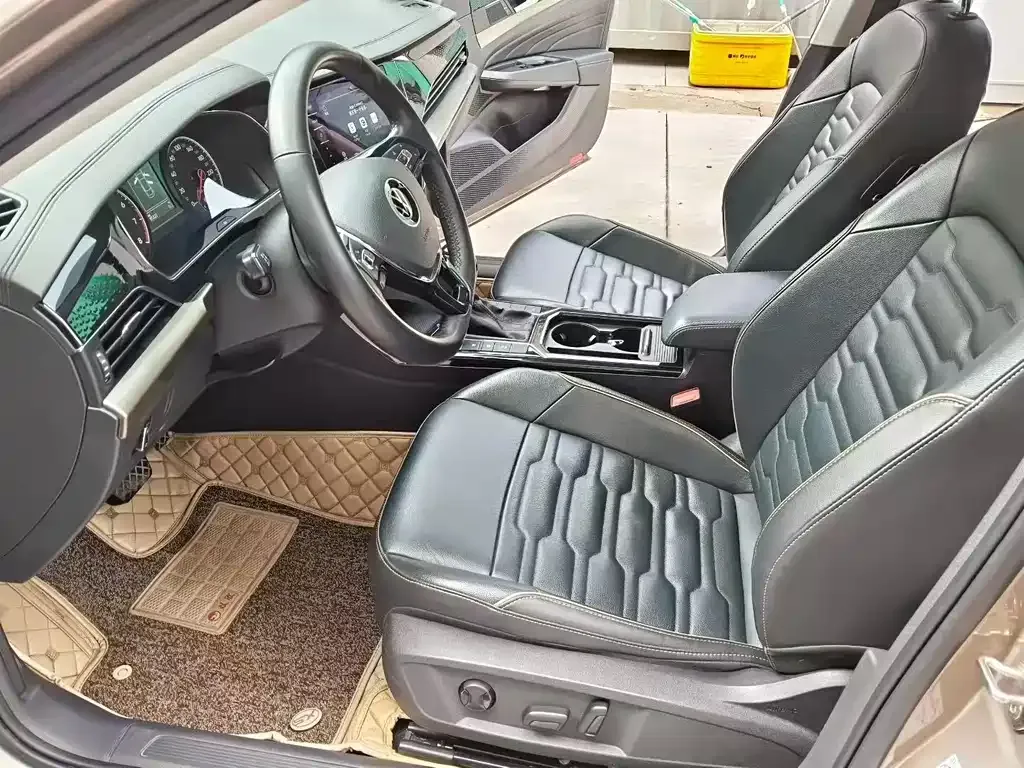 Volkswagen Passat — фото 9