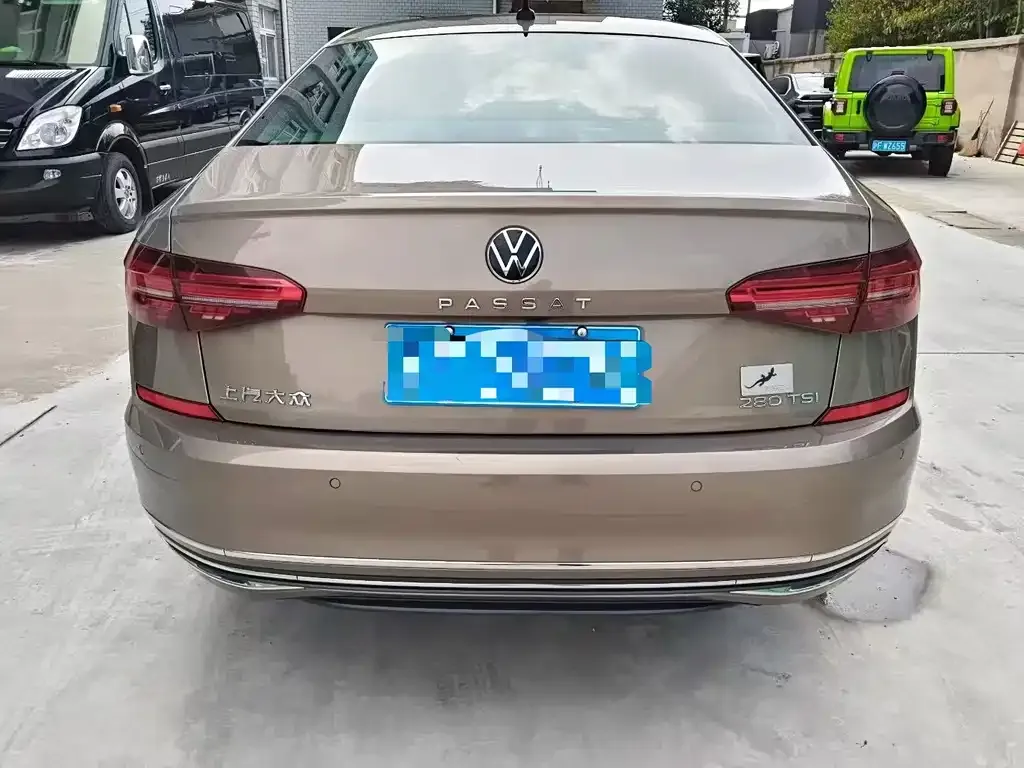 Volkswagen Passat — фото 7