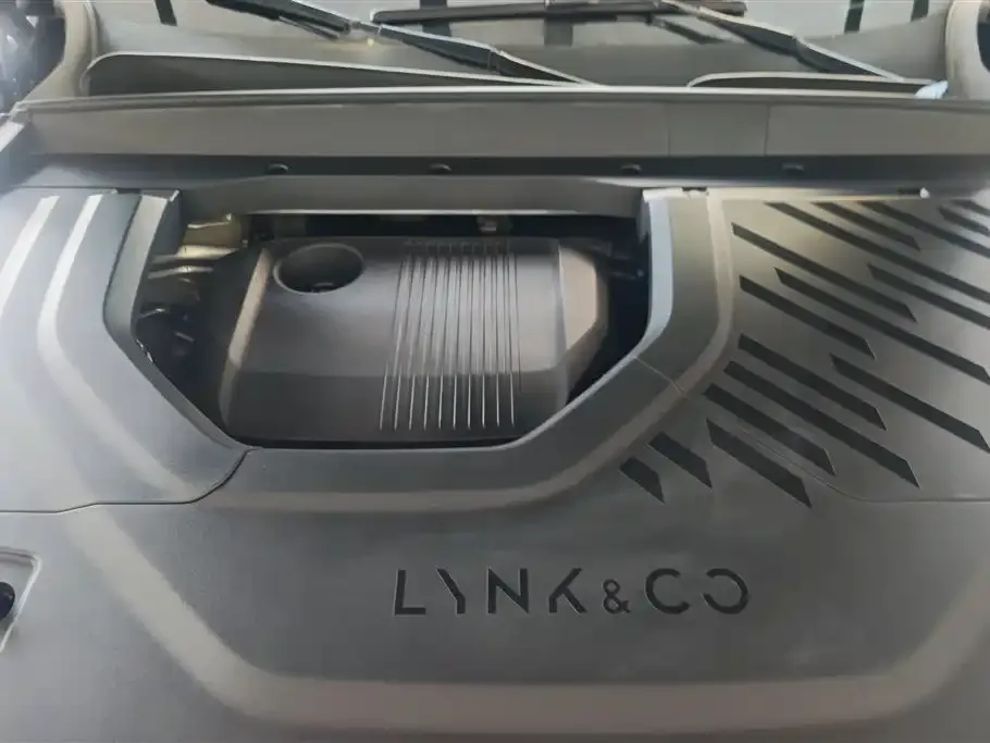 Lynk & Co 900 — фото 10