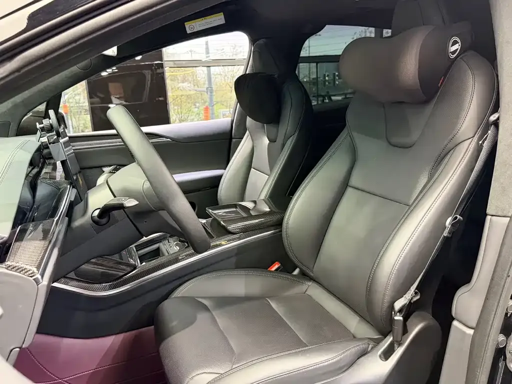 Tesla Model X — фото 8