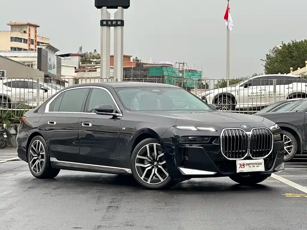 BMW 7 Series — фото 4