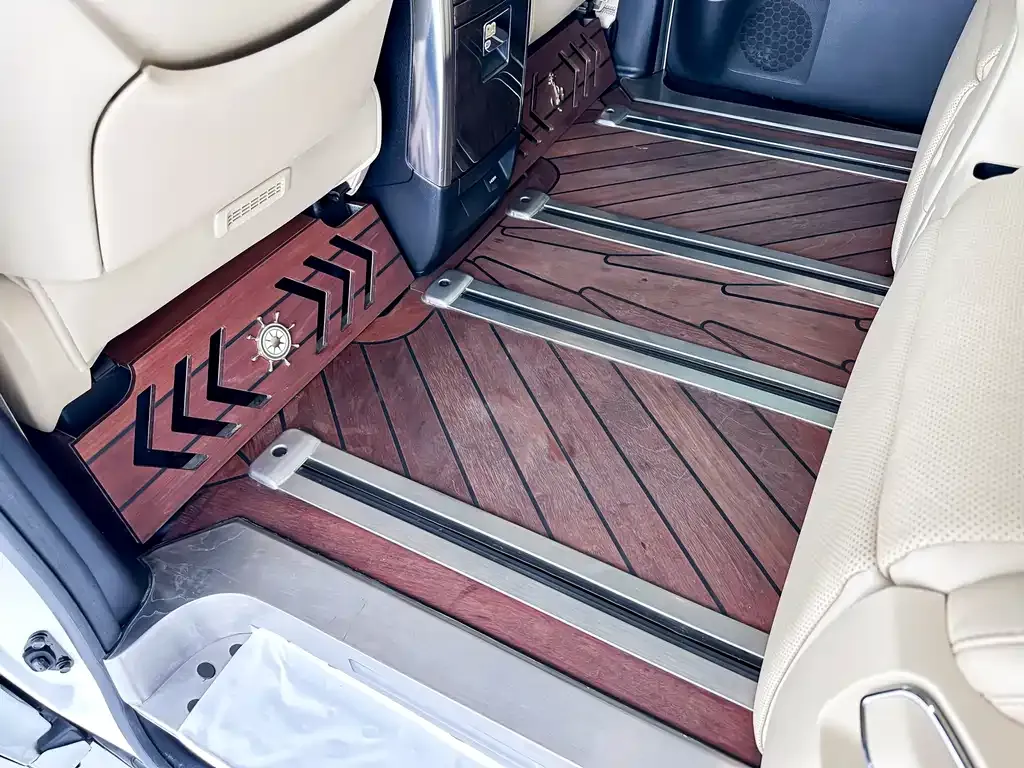 Toyota Alphard — фото 8