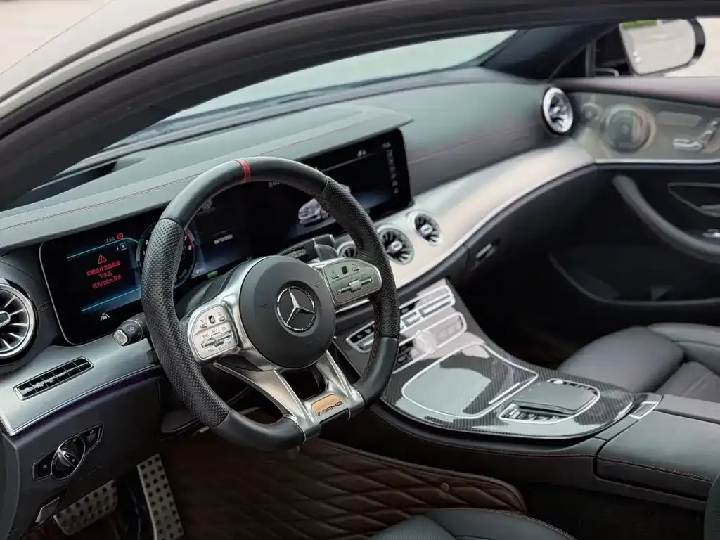 Mercedes-Benz E-Class AMG — фото 9