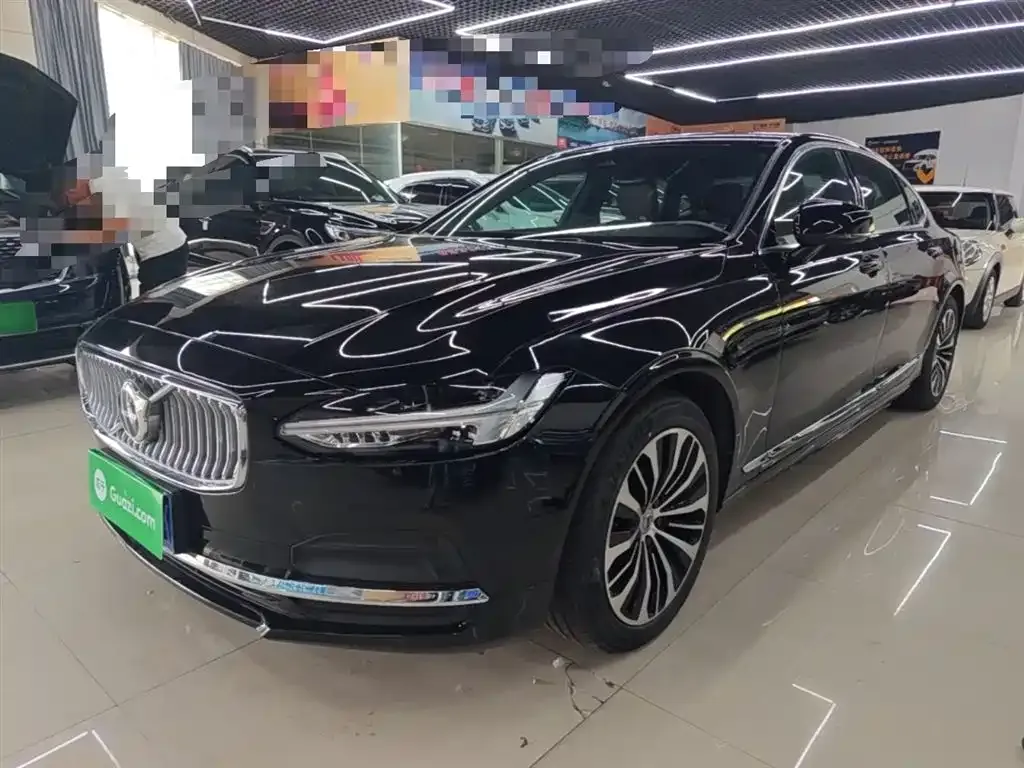Volvo S90 — фото 1