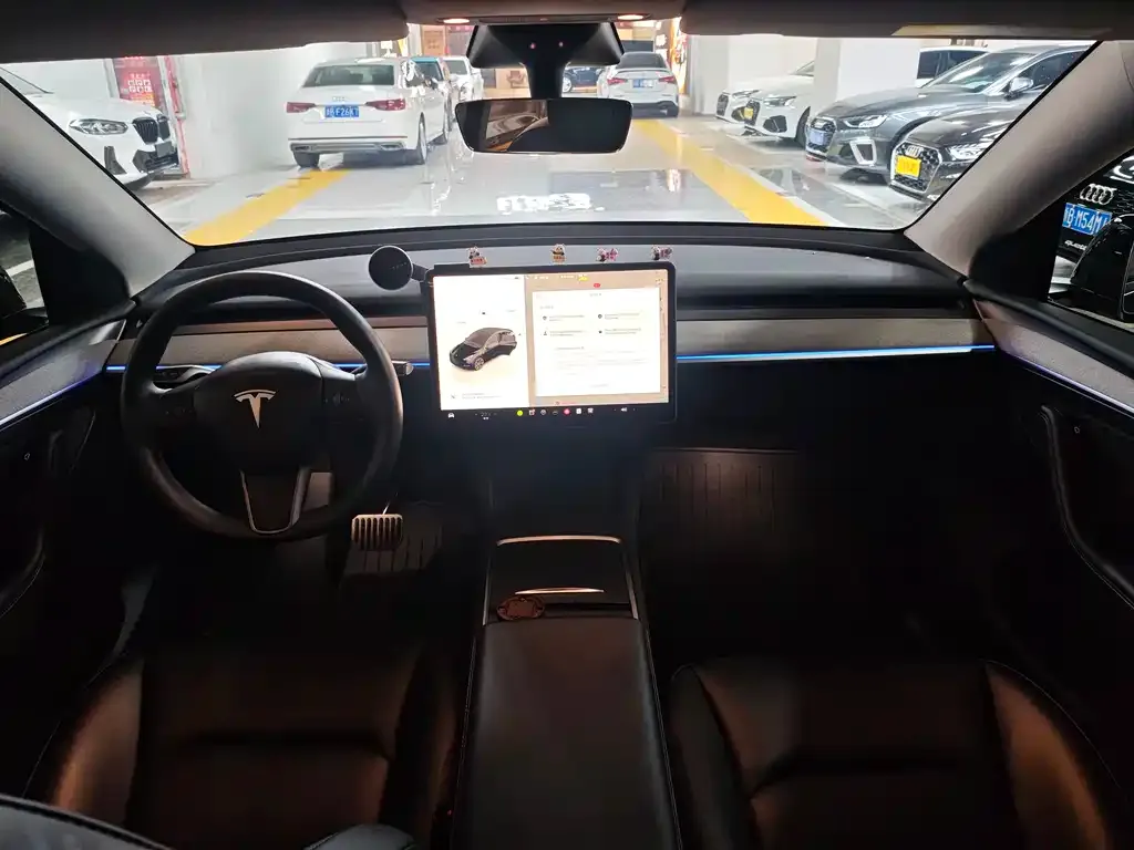 Tesla Model Y — фото 4