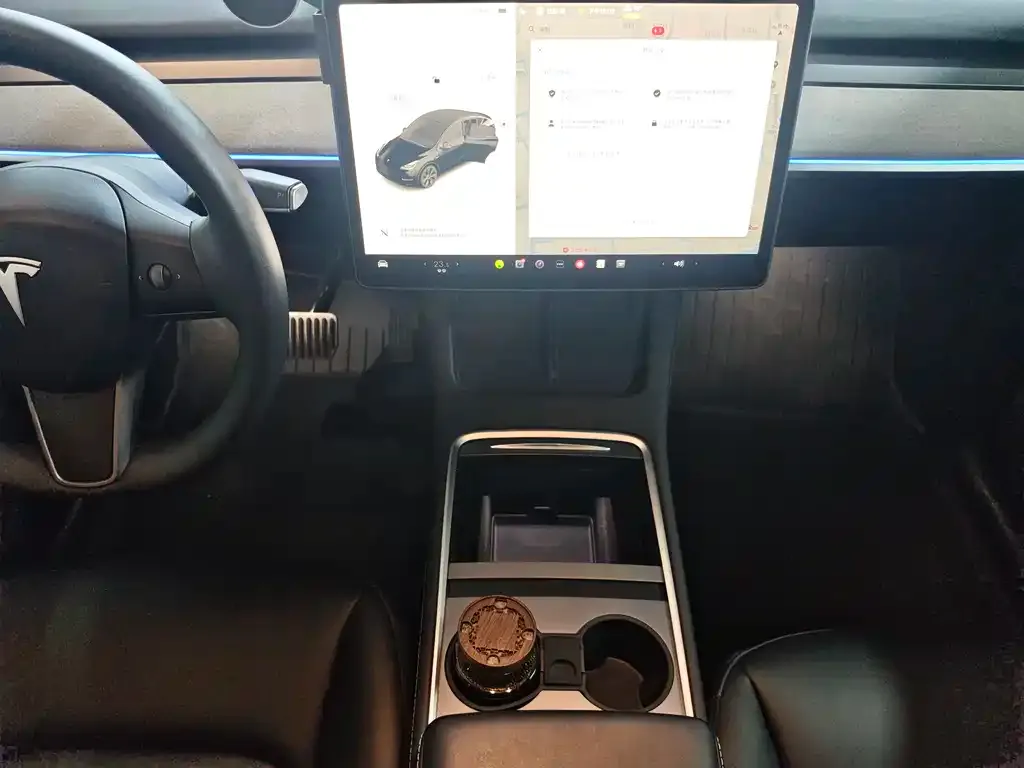 Tesla Model Y — фото 6