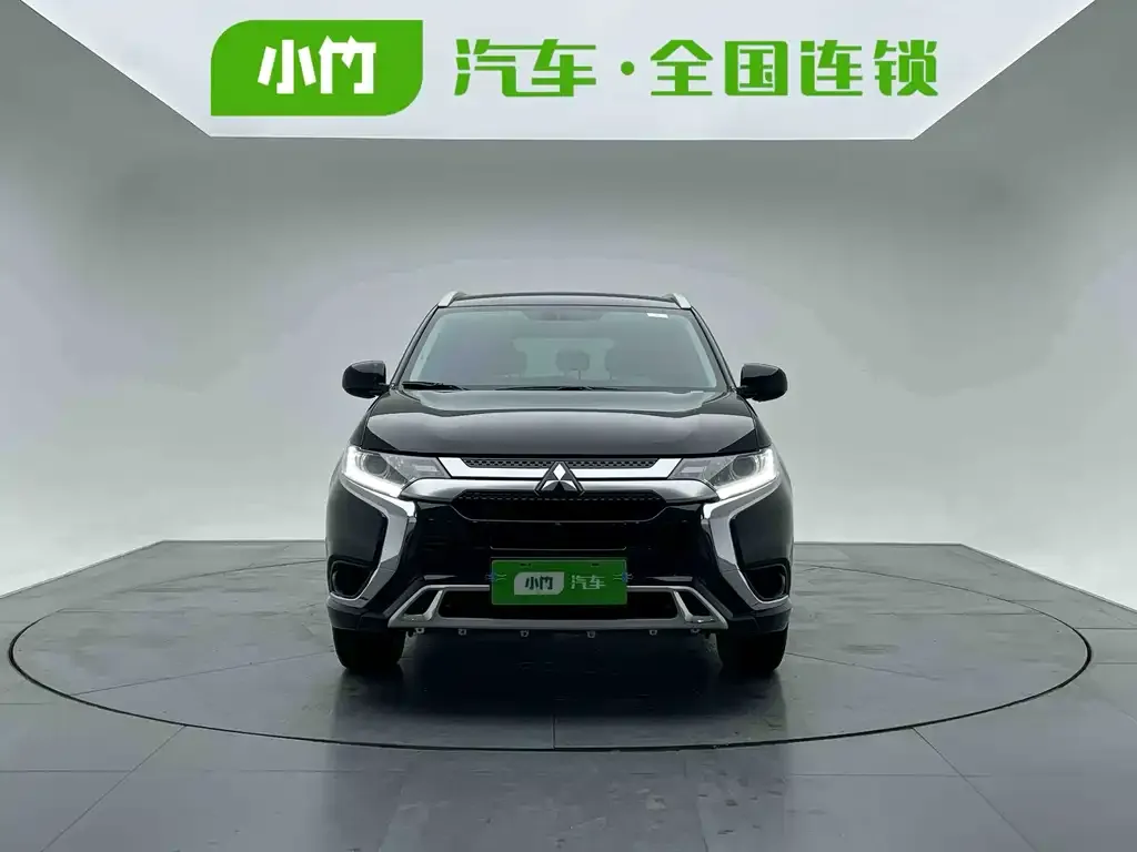 Mitsubishi Outlander — фото 2