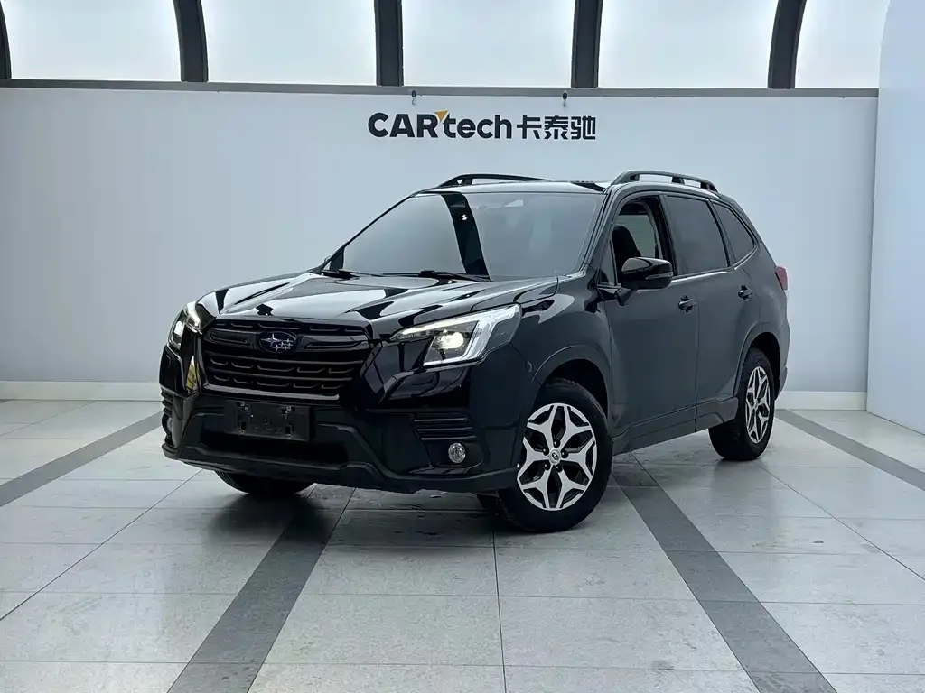 Subaru Forester — фото 1