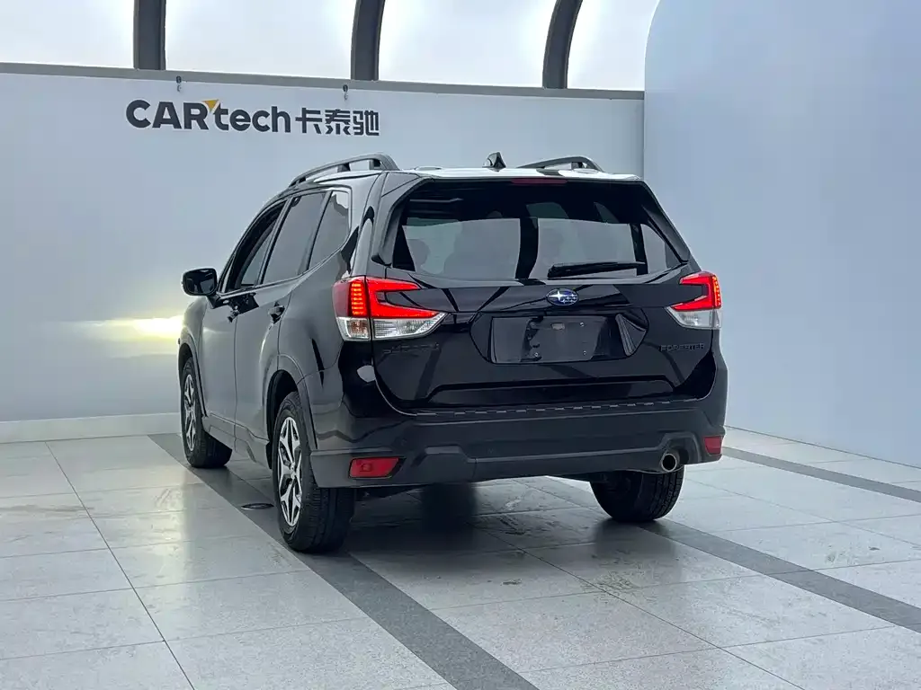 Subaru Forester — фото 2